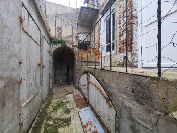 Mison DE Bourg T4-Terrasse-Proche CommoditÉS