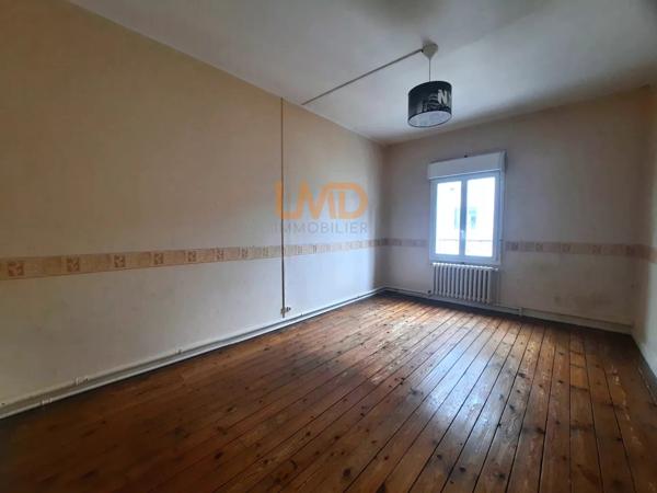 Mison DE Bourg T4-Terrasse-Proche CommoditÉS