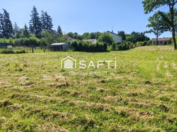 Beau terrain de 1960 m² constructible