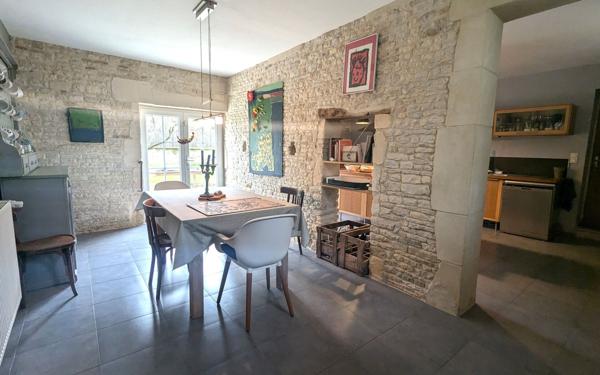 Maison à vendre    6 pièces • 243 m2 Magny-la-Campagne