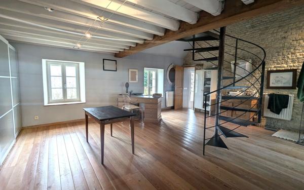 Maison à vendre    6 pièces • 243 m2 Magny-la-Campagne