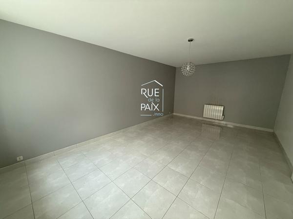 86140 LENCLOITRE Maison Lencloitre 3 pièce(s) 100 m2