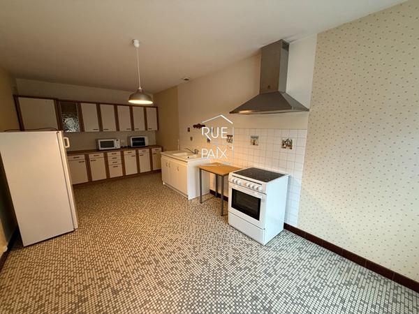 86140 LENCLOITRE Maison Lencloitre 3 pièce(s) 100 m2