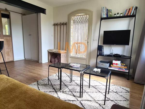 RDC avec jardin- Calme - Entièrement Meublé - 2 Places de Parking