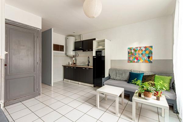 Maison de caractère rénovée avec style, aux beaux volumes, au cœur de la bastide, avec cour intérieure et piscine chauffée sans vis-à-vis