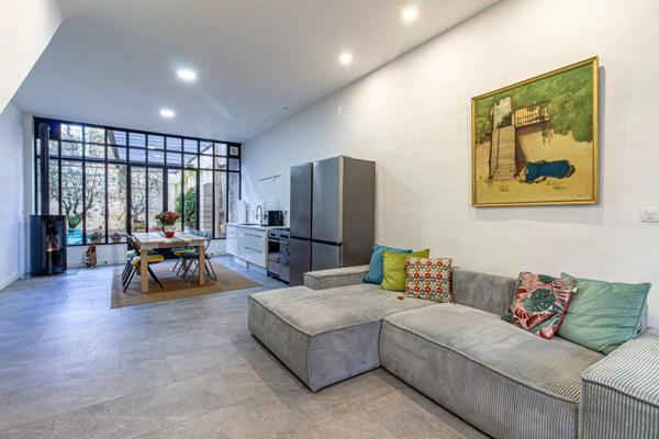 Maison de caractère rénovée avec style, aux beaux volumes, au cœur de la bastide, avec cour intérieure et piscine chauffée sans vis-à-vis