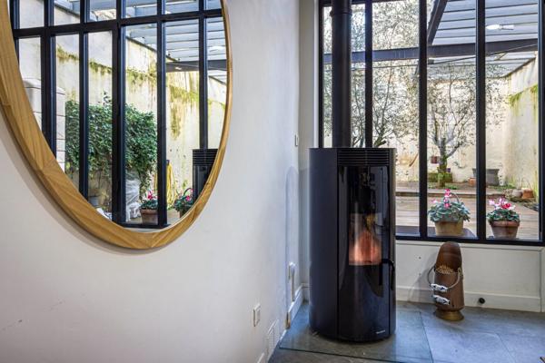 Maison de caractère rénovée avec style, aux beaux volumes, au cœur de la bastide, avec cour intérieure et piscine chauffée sans vis-à-vis
