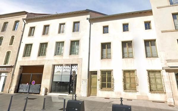 NANCY - Studio 37,40 m² Carrez / 48,60 m² au sol - Vendu meublé