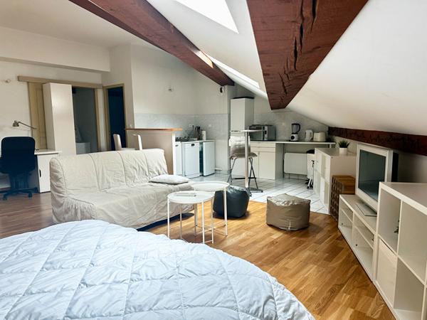 NANCY - Studio 37,40 m² Carrez / 48,60 m² au sol - Vendu meublé