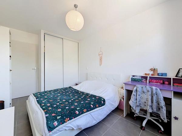 GIGNAC (34) Maison à vendre 4 pièces de plain pied 92 m2, 250 m2 de terrain, garage, parking.