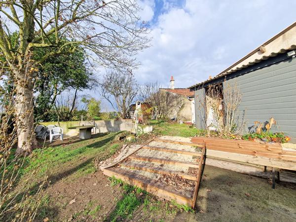 Maison Le Puy Notre Dame 5 pièce(s) 132 m2