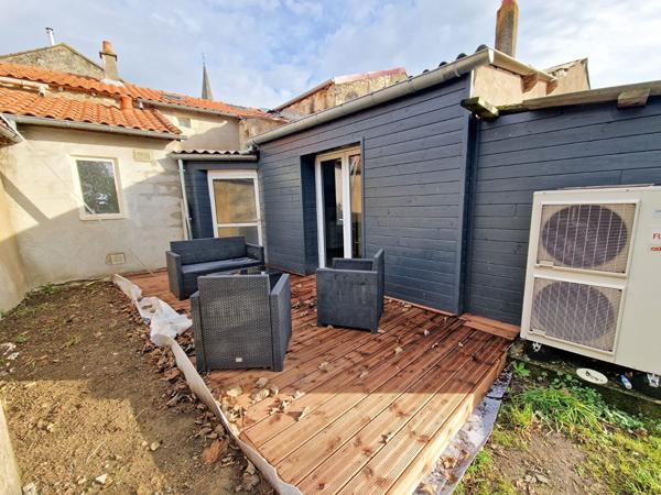 Maison Le Puy Notre Dame 5 pièce(s) 132 m2