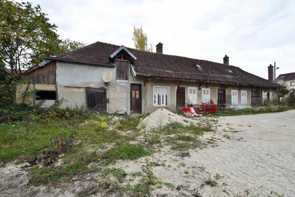 Maison avec grange à rénover