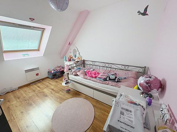 Maison contemporaine située à Beaufort-en-Vallée, 113m², vie de plain pied