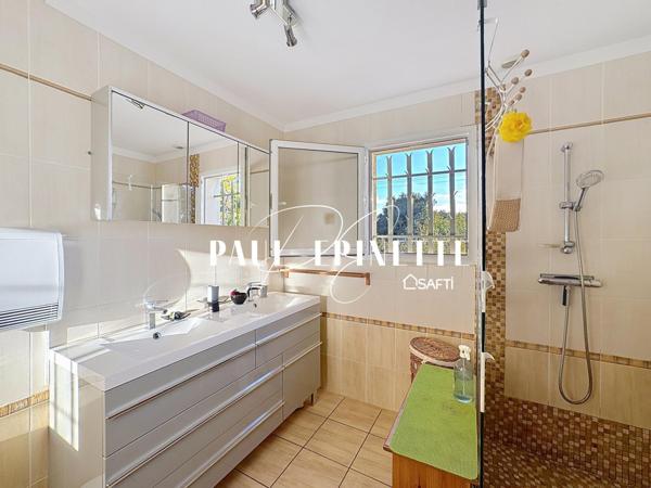 Maison 5 pièces avec sous-sol et double garage