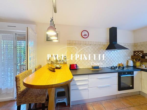 Maison 5 pièces avec sous-sol et double garage