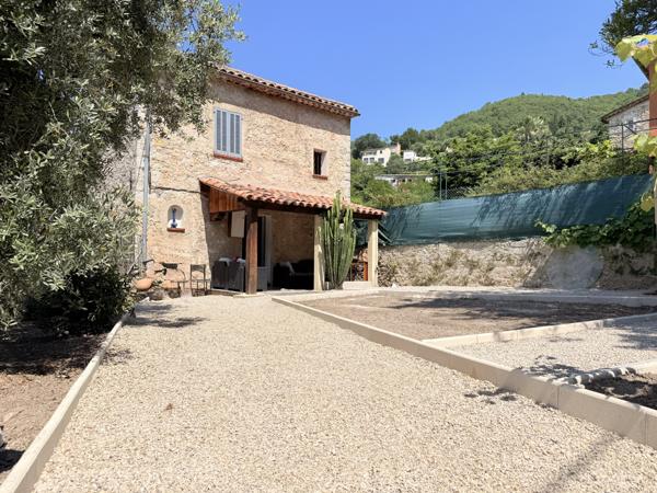 Maison 5 pièces - 75 m²