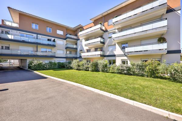 Rillieux-la-Pape (69140) RILLIEUX Village - Appartement T3 de 54 m²
