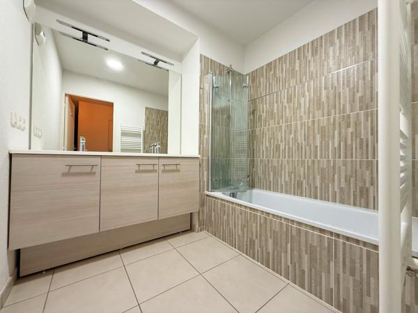 Rillieux-la-Pape (69140) RILLIEUX Village - Appartement T3 de 54 m²