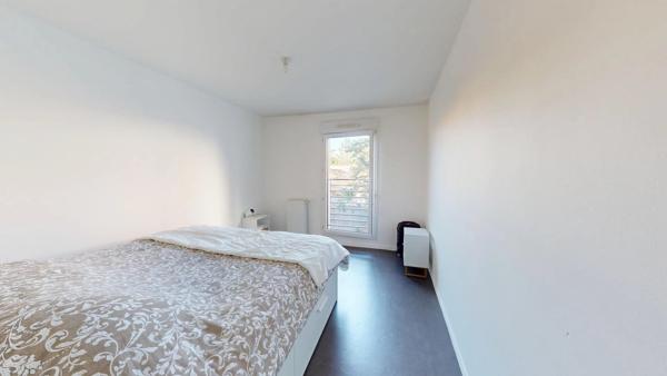 Vente                                                      Appartement
                        
                     3 pièces                      58 m2                     à Vitry-sur-Seine