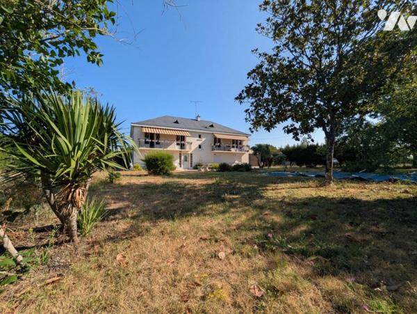 Grande maison avec piscine face aux vignes