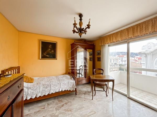 APPARTEMENT 3 PIECES CANNES CENTRE AVEC VUE MER