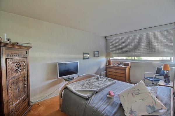 Appartement Massy 4 pièce(s) 83.40 m2 utiles (81.12 m² carrez) avec balcons cave et parking couvert