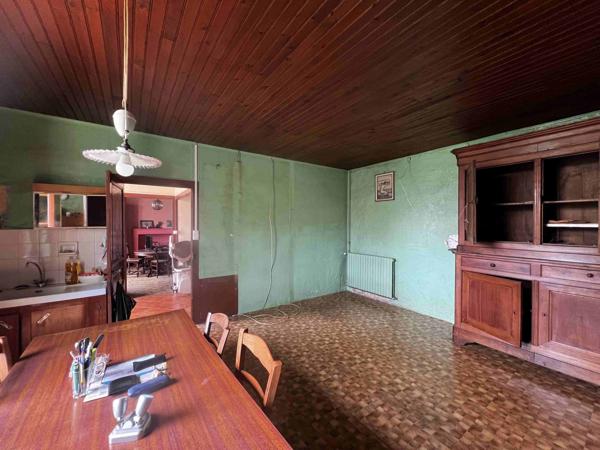 MAISON AVEC 2 HA DE TERRES