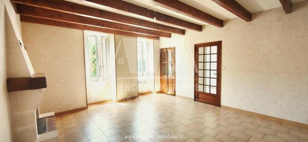 SAINT YRIEIX - MAISON T6 DE 156,13 m² AVEC GARAGE ET TERRAIN CLOS