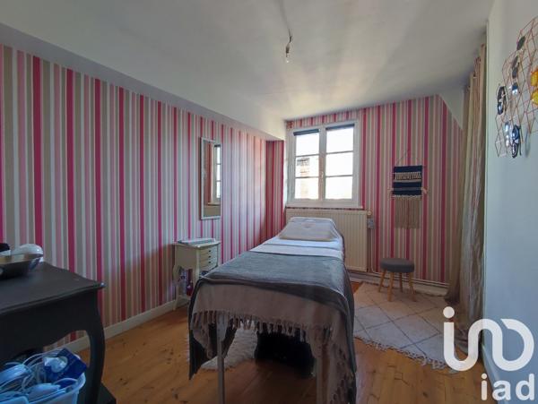 Maison de village 5 pièces de 114 m² à Mesnils-sur-Iton (27240)