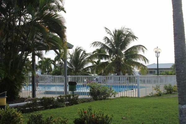 Appartement à louer    1 pièce • 24 m2 Le Gosier