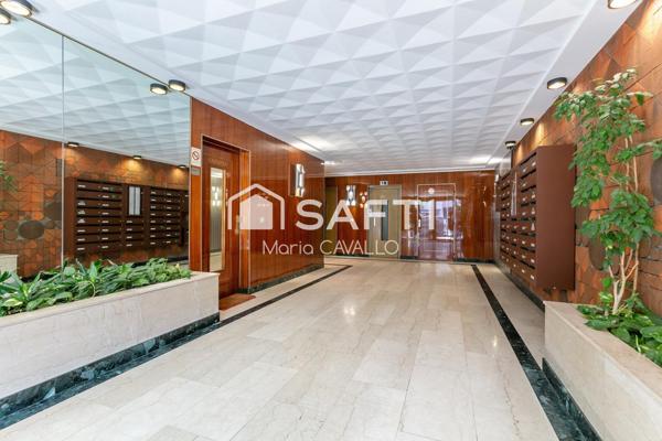 APPARTEMENT FAMILIAL TRAVERSANT AU CALME AVEC EXTÉRIEUR