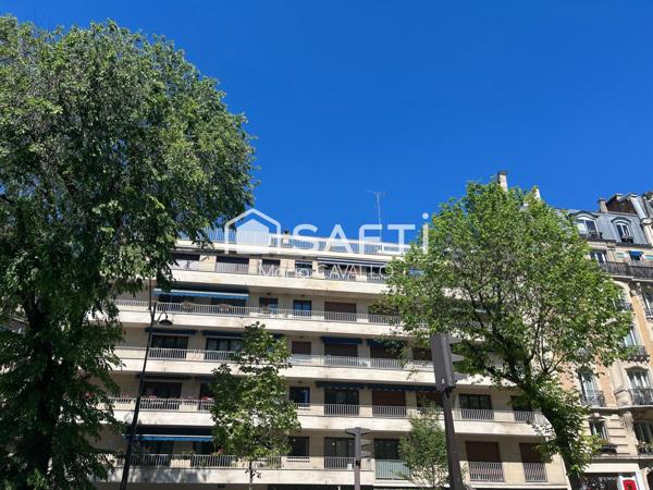 APPARTEMENT FAMILIAL TRAVERSANT AU CALME AVEC EXTÉRIEUR