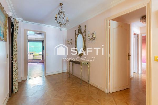 APPARTEMENT FAMILIAL TRAVERSANT AU CALME AVEC EXTÉRIEUR