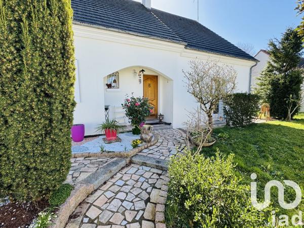 Maison 5 pièces de 147 m² à Ormes (45140)