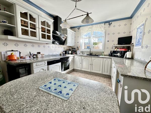 Maison 5 pièces de 147 m² à Ormes (45140)