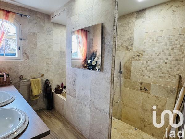 Maison 5 pièces de 147 m² à Ormes (45140)