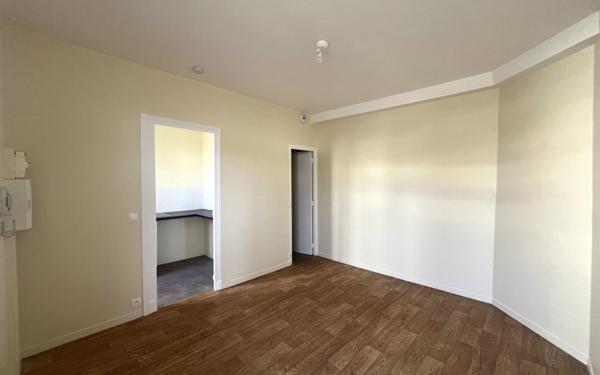 Appartement à louer    1 pièce •  Antony