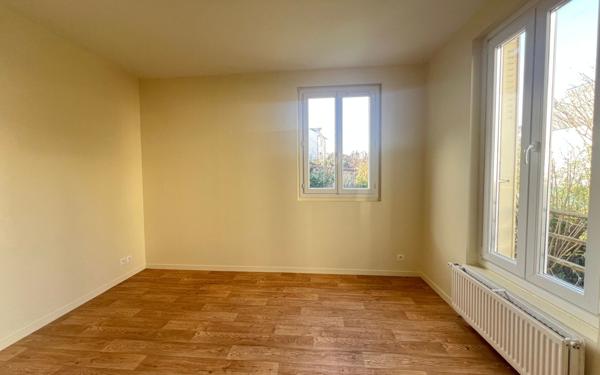 Appartement à louer    1 pièce •  Antony