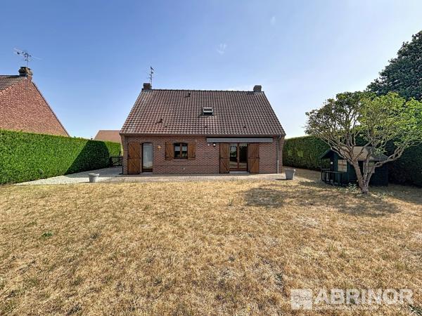 Maison individuelle en briques bâtie sur 697 m² ANNOEULLIN