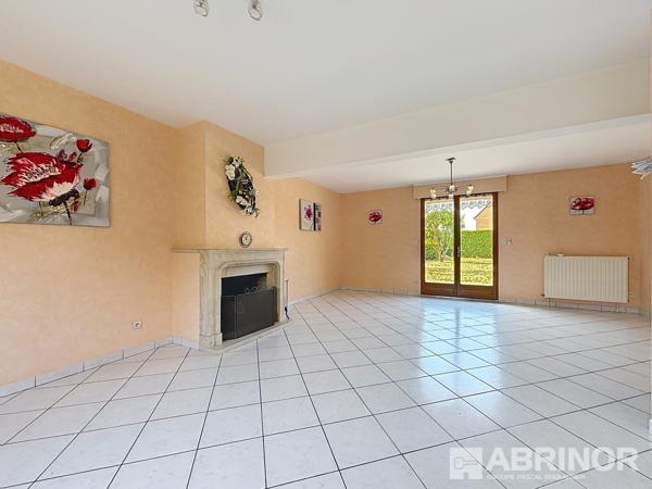 Maison individuelle en briques bâtie sur 697 m² ANNOEULLIN