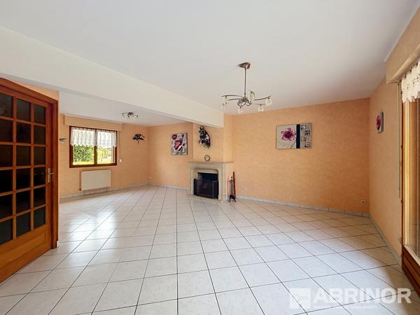 Maison individuelle en briques bâtie sur 697 m² ANNOEULLIN