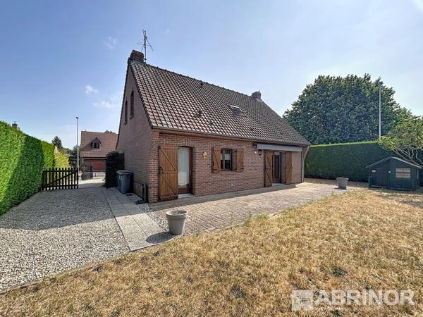 Maison individuelle en briques bâtie sur 697 m² ANNOEULLIN