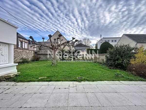 Maison familiale centre-ville de Dreux , 8 pièces 198 m2, garage, jardin