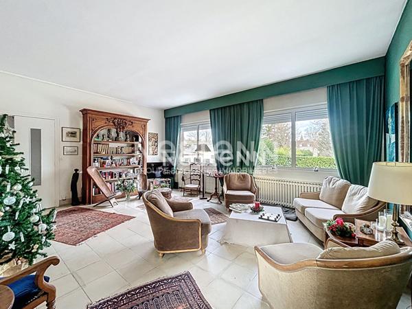 Maison familiale centre-ville de Dreux , 8 pièces 198 m2, garage, jardin