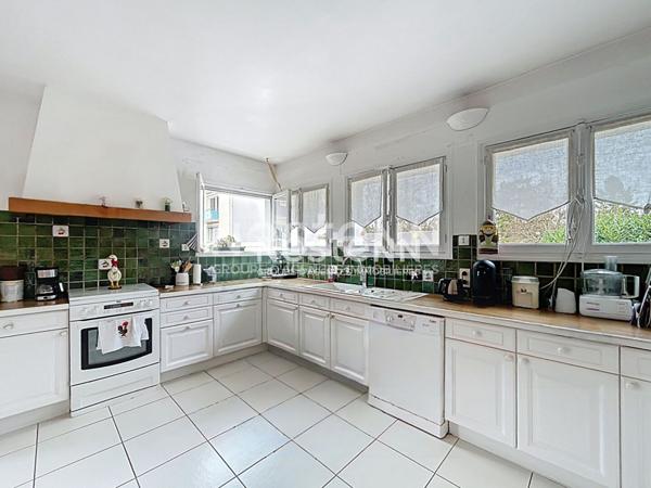 Maison familiale centre-ville de Dreux , 8 pièces 198 m2, garage, jardin