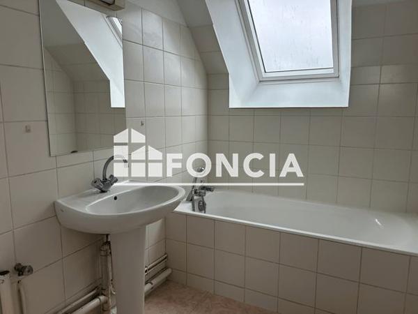 Location Appartement 3 pièces 65 m² - 8 RUE PAUL GUIEYSSE Lorient 56100