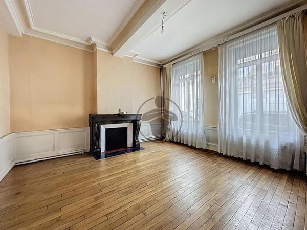 Vente Maison de ville 8 pièces 220 m2 à Saint-Quentin