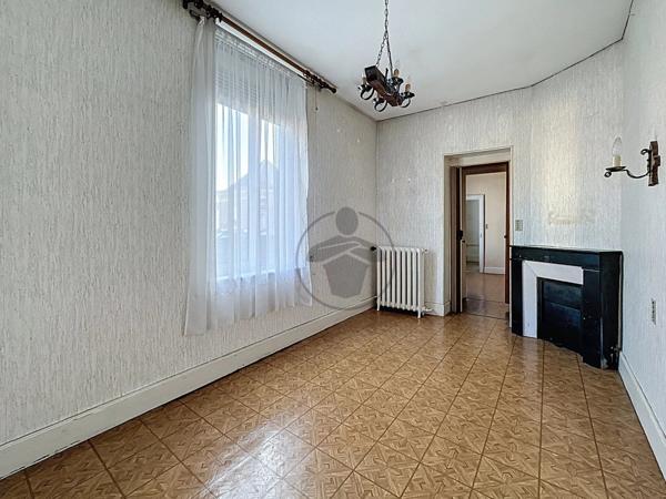 Vente Maison de ville 8 pièces 220 m2 à Saint-Quentin