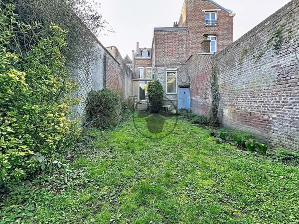 Vente Maison de ville 8 pièces 220 m2 à Saint-Quentin